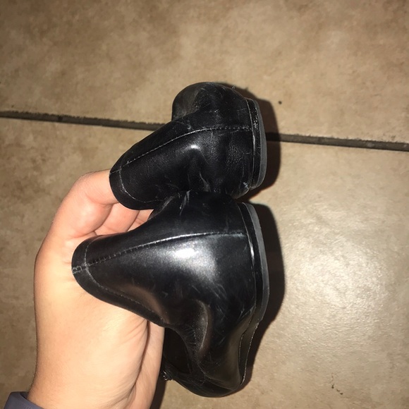 Vera Wang Black Leather Peep Toe Jeweled Flats - Picture 3 of 4
